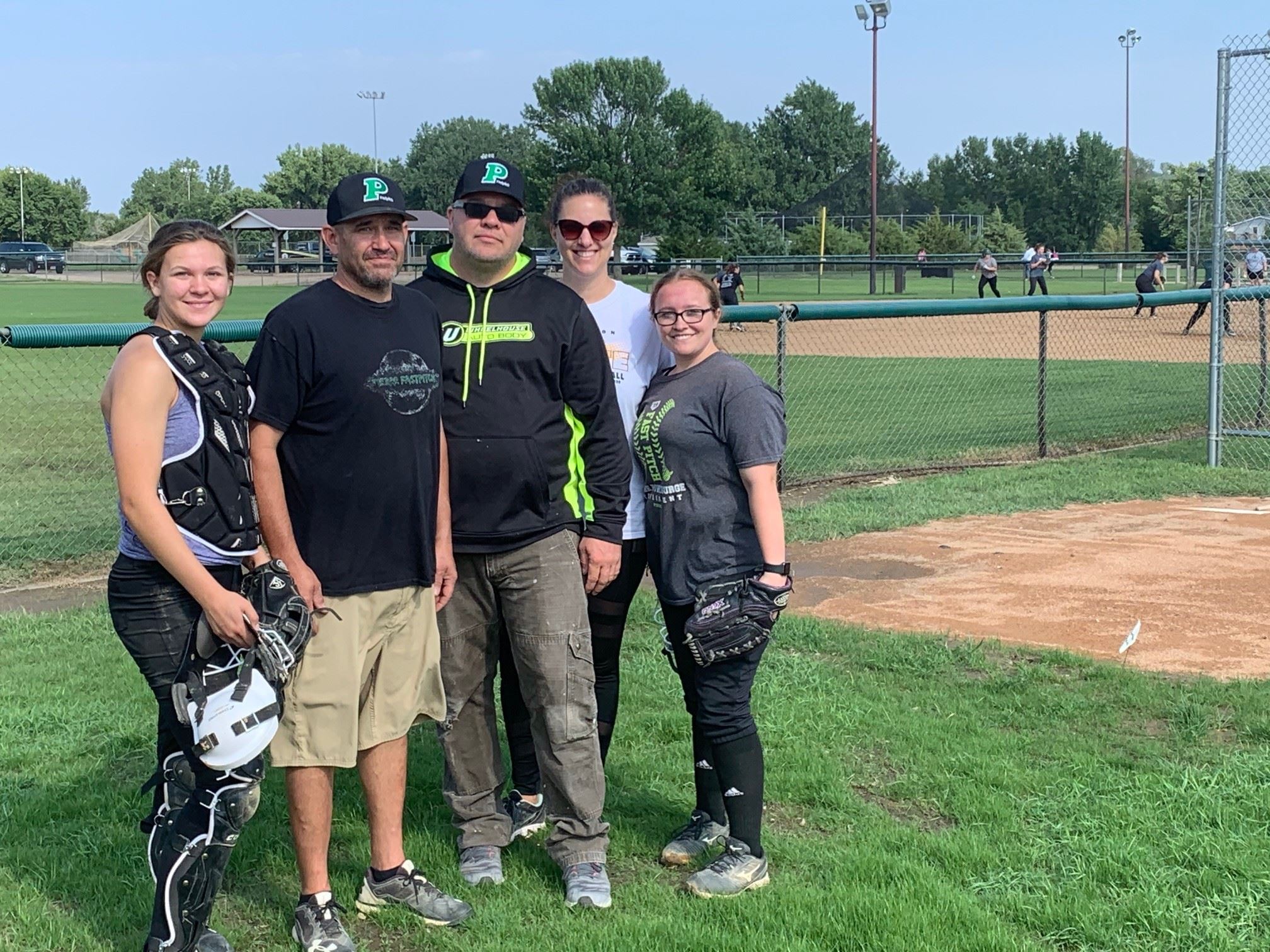 8.30.21_SOFTBALL WARM-UP AREA_GROUP SHOT